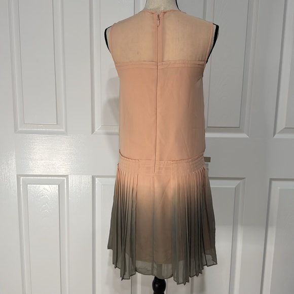 Bebe dress size 2. - Picture 4 of 7